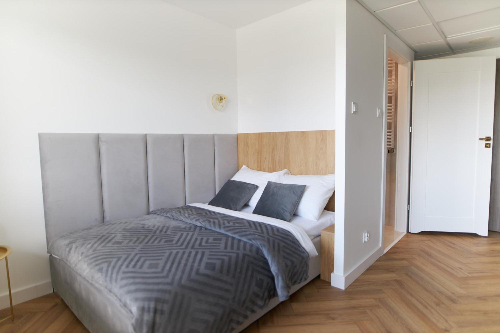 Gold Apartments Pileckiego Варшава Екстериор снимка
