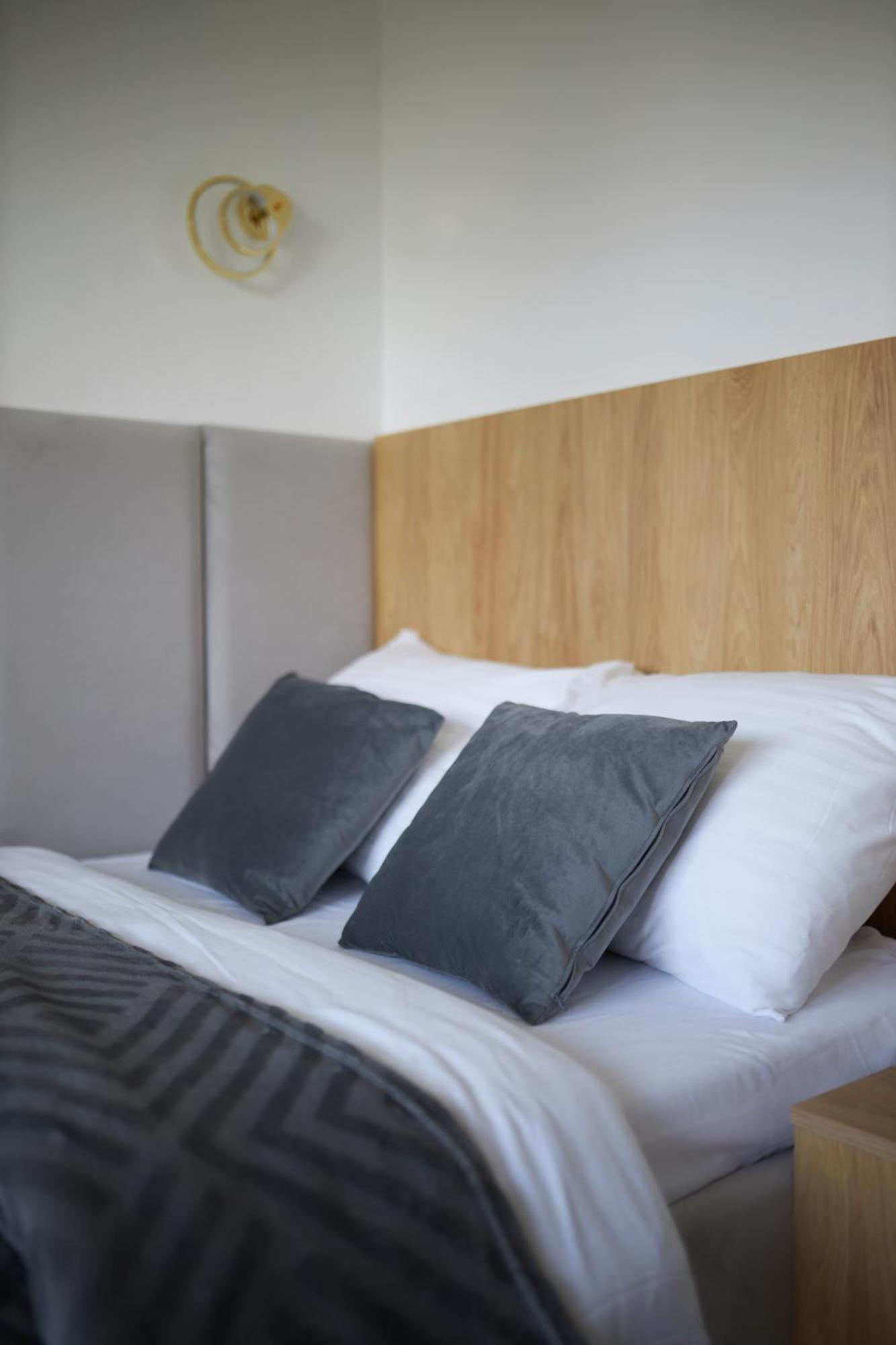 Gold Apartments Pileckiego Варшава Екстериор снимка